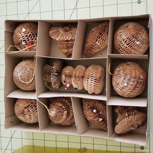 Vintage Honey Comb Paper Tree Oranments Set of 11 Made in Japan